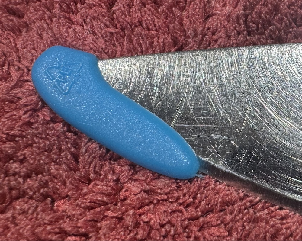 safe knife tip close up